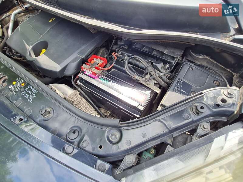 Минивэн Renault Scenic 2007 в Львове фото 30 Минивэн Renault Scenic 2007 в Львове