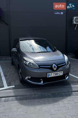 Минивэн Renault Scenic 2013 в 