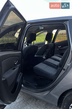 Минивэн Renault Scenic 2013 в 