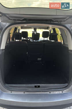 Минивэн Renault Scenic 2013 в 