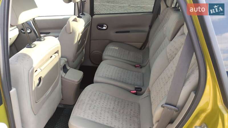 Минивэн Renault Scenic 2004 в Житомире