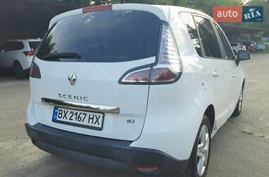 Минивэн Renault Scenic 2015 в 