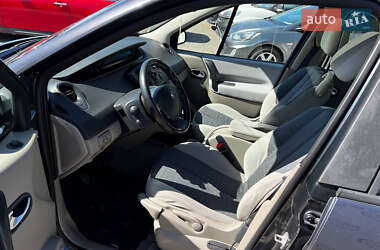Минивэн Renault Scenic 2006 в 