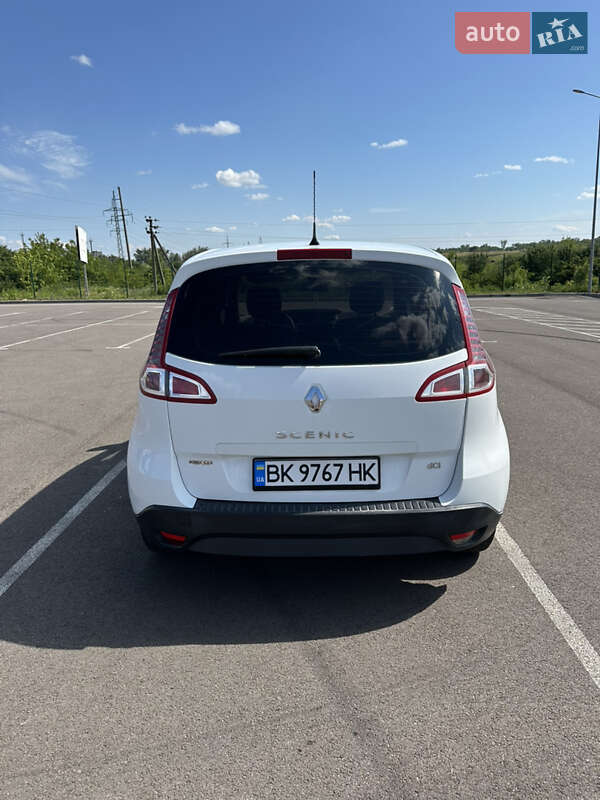 Минивэн Renault Scenic 2011 в Ровно