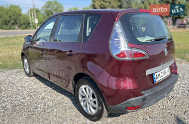 Минивэн Renault Scenic 2014 в 