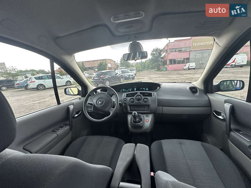 Минивэн Renault Scenic 2007 в Нежине