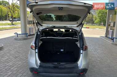 Минивэн Renault Scenic 2014 в 