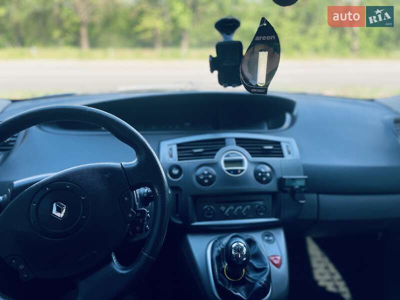 Минивэн Renault Scenic 2005 в Кривом Роге