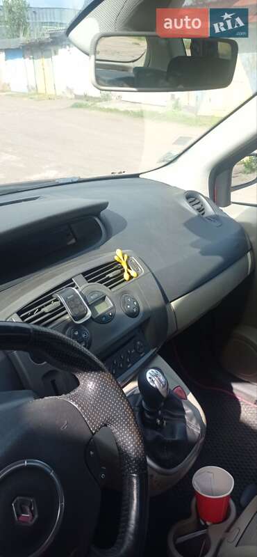 Минивэн Renault Scenic 2008 в Коростене