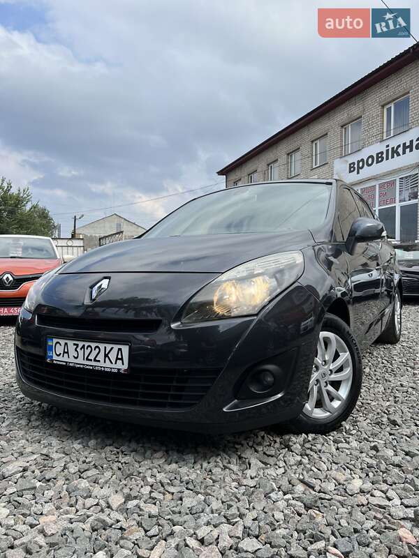 Минивэн Renault Scenic 2010 в Смеле