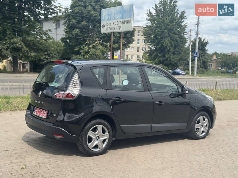 Минивэн Renault Scenic 2012 в Ровно