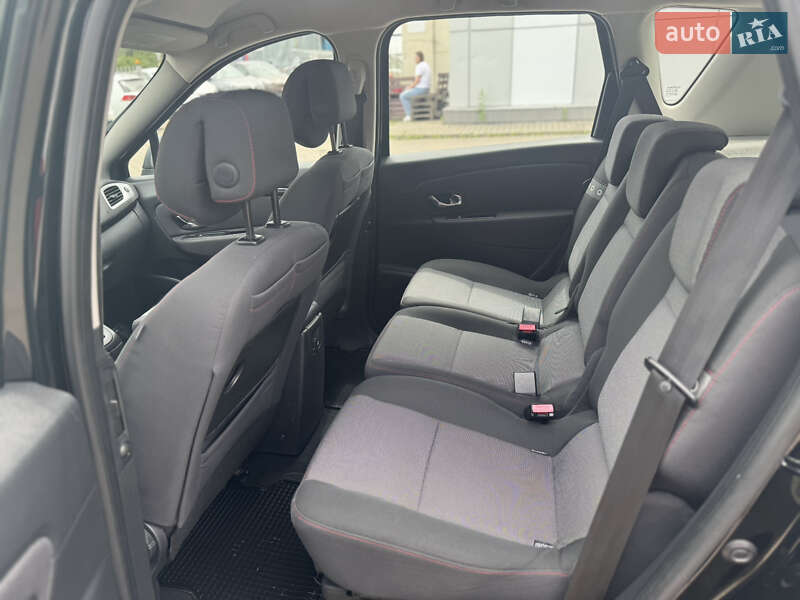 Минивэн Renault Scenic 2012 в Ровно