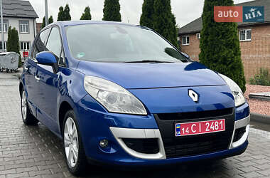 Минивэн Renault Scenic 2010 в 