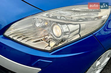 Минивэн Renault Scenic 2010 в 