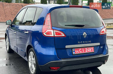 Минивэн Renault Scenic 2010 в 