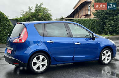 Минивэн Renault Scenic 2010 в 