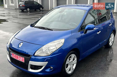 Минивэн Renault Scenic 2010 в 