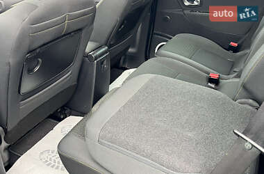Минивэн Renault Scenic 2010 в 