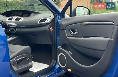 Минивэн Renault Scenic 2010 в 