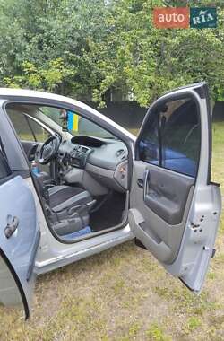 Минивэн Renault Scenic 2005 в 