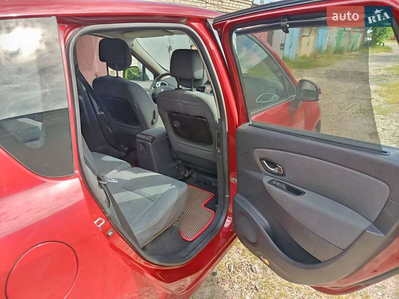 Минивэн Renault Scenic 2010 в Чернигове