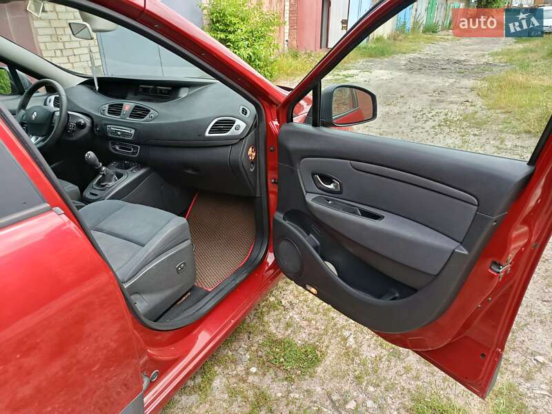 Минивэн Renault Scenic 2010 в Чернигове