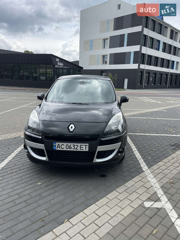 Минивэн Renault Scenic 2009 в Луцке