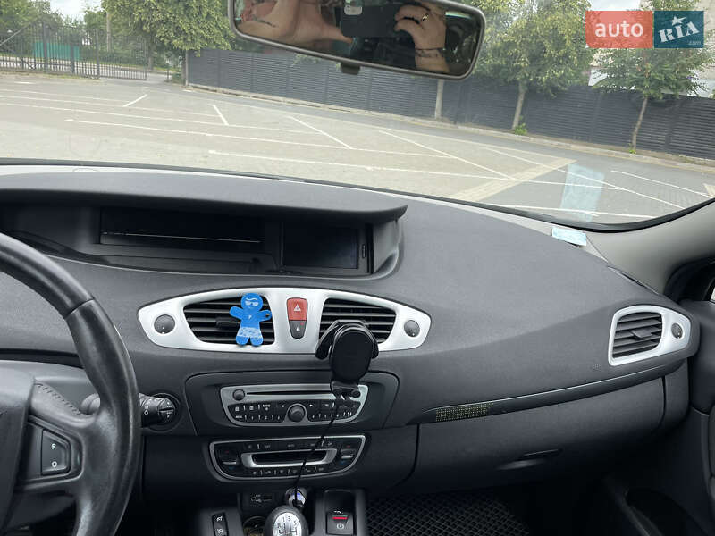 Минивэн Renault Scenic 2009 в Луцке