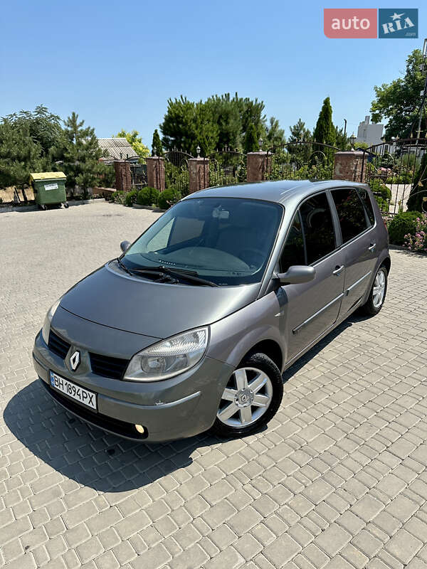 Минивэн Renault Scenic 2004 в Черноморске