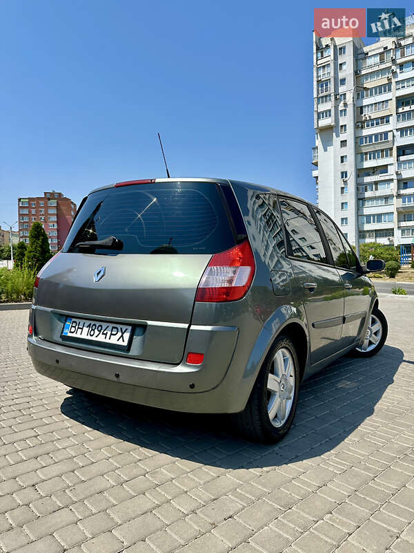 Минивэн Renault Scenic 2004 в Черноморске