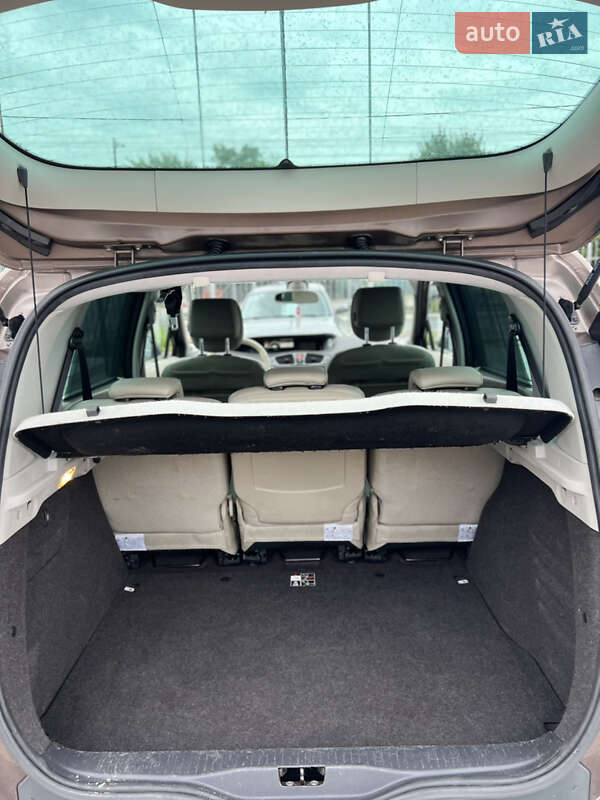 Минивэн Renault Scenic 2011 в Староконстантинове