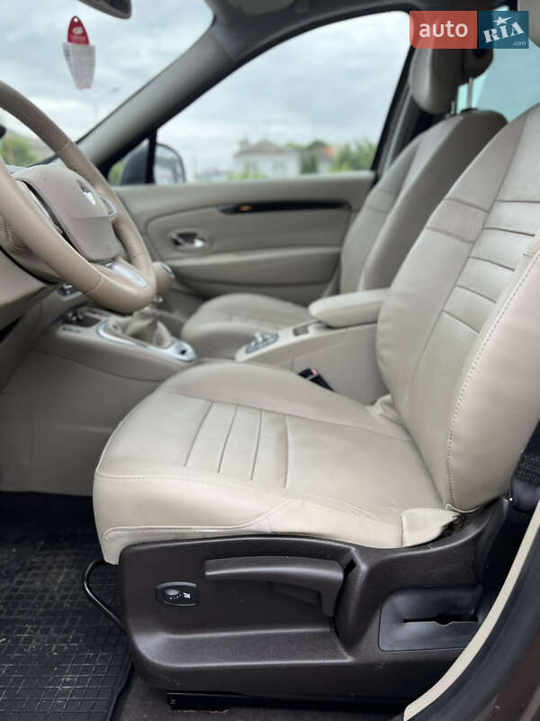 Минивэн Renault Scenic 2011 в Староконстантинове