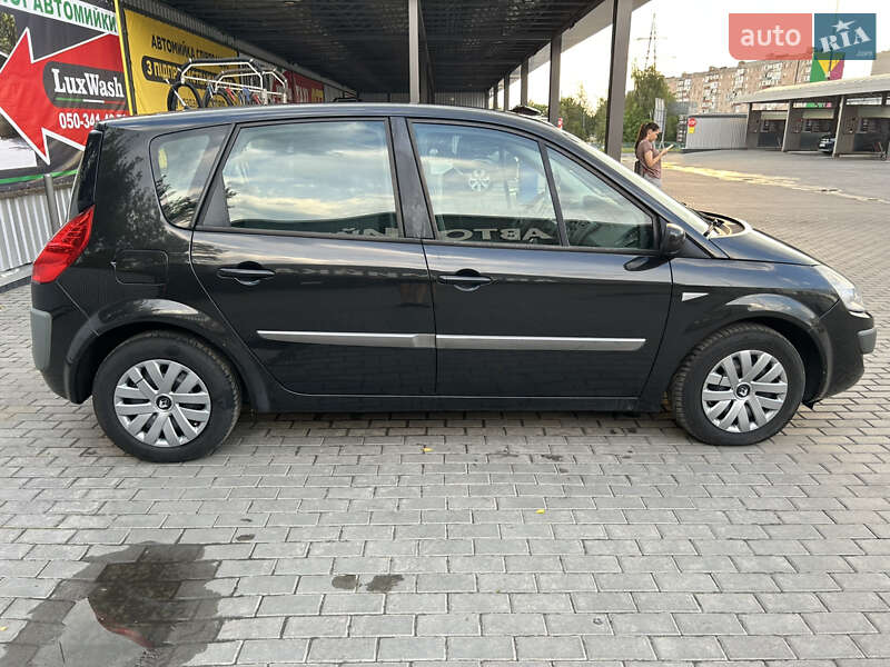 Минивэн Renault Scenic 2006 в Александрие