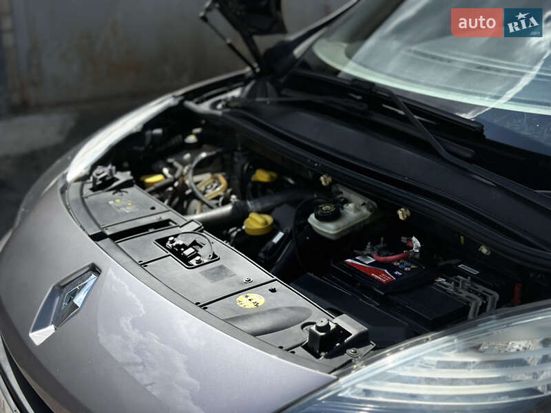 Минивэн Renault Scenic 2010 в Житомире