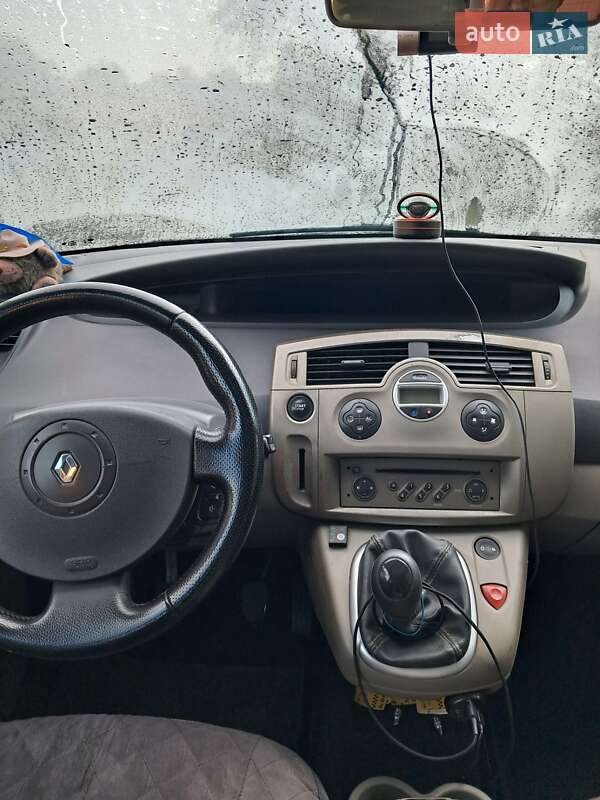 Минивэн Renault Scenic 2006 в Глобине
