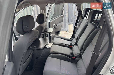 Минивэн Renault Scenic 2012 в 