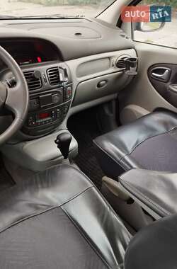 Минивэн Renault Scenic 2002 в 