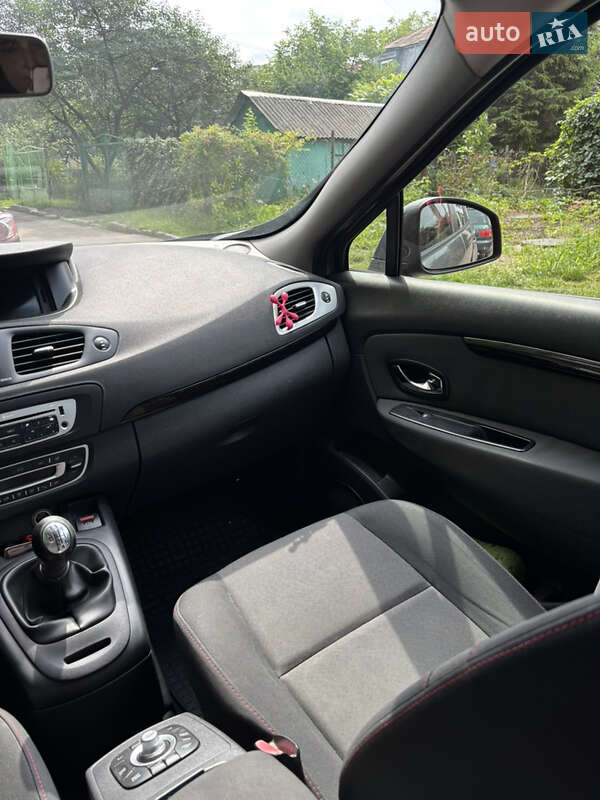 Минивэн Renault Scenic 2012 в Новояворовске