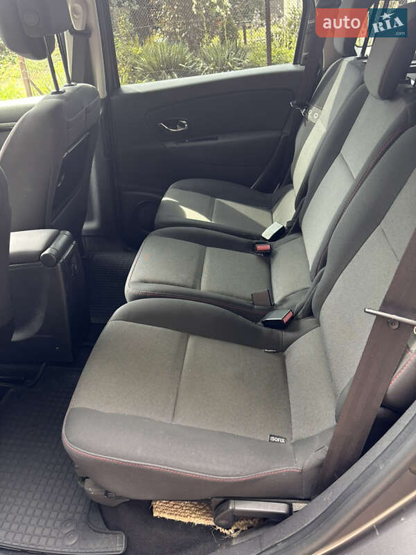 Минивэн Renault Scenic 2012 в Новояворовске