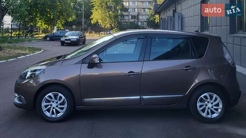 Минивэн Renault Scenic 2014 в Киеве