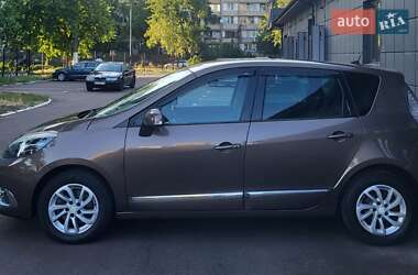 Минивэн Renault Scenic 2014 в 