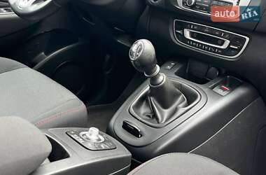 Минивэн Renault Scenic 2013 в 
