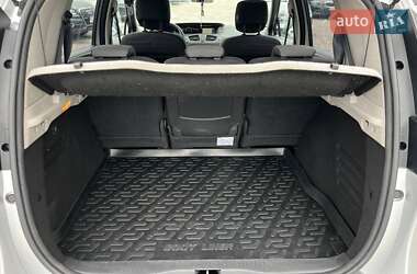 Минивэн Renault Scenic 2013 в 