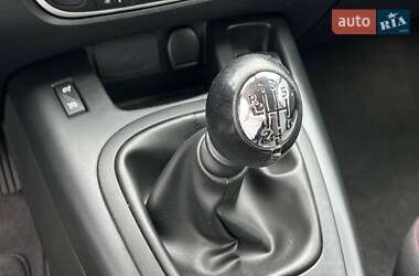 Минивэн Renault Scenic 2013 в 