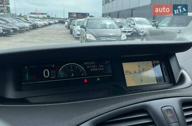 Минивэн Renault Scenic 2013 в 