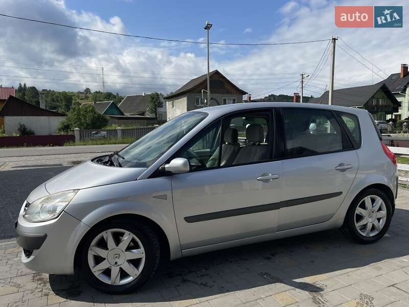 Минивэн Renault Scenic 2006 в Рахове