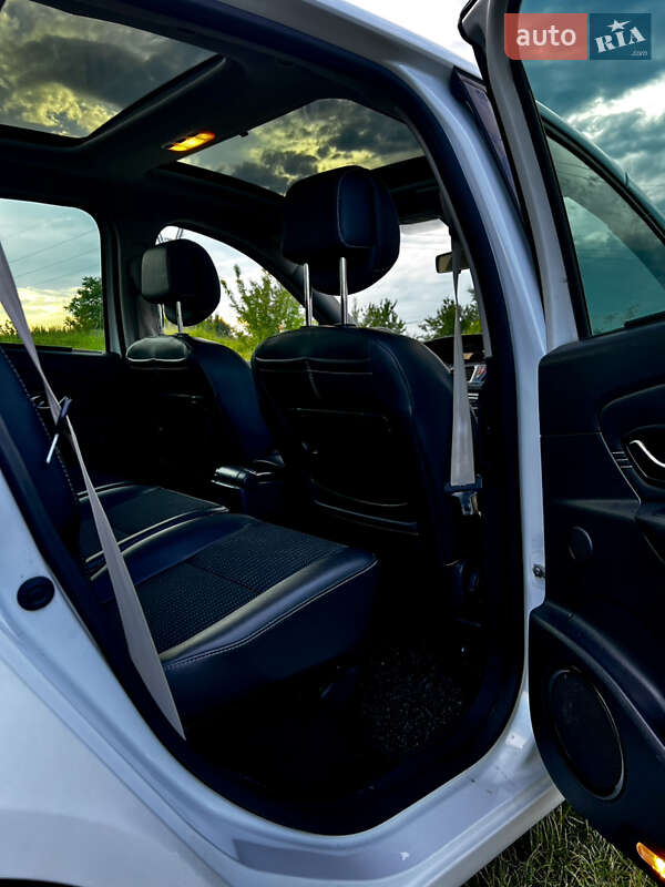 Минивэн Renault Scenic 2011 в Луцке