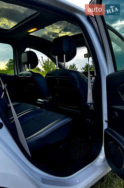 Минивэн Renault Scenic 2011 в 