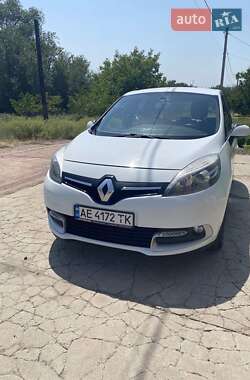 Минивэн Renault Scenic 2014 в 