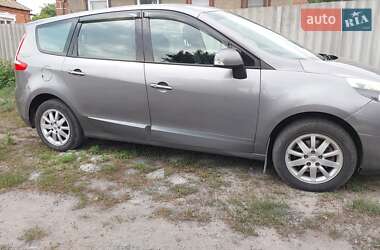 Минивэн Renault Scenic 2009 в Богодухове
